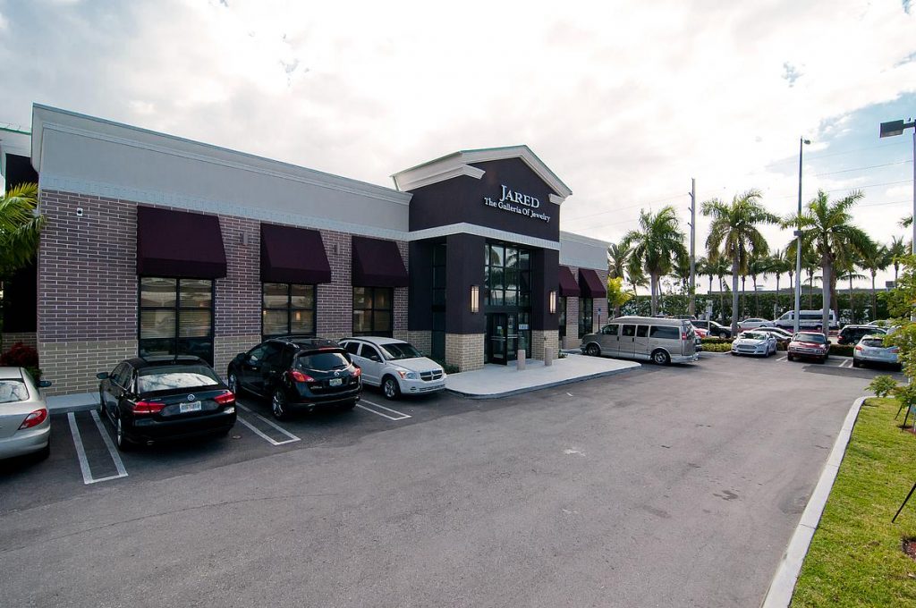 FIP Commercial President/Broker Roy Faith and VP of Leasing Julian Huzenman represented the landlord in the lease deal. Jay Whelchel of Whelchel Partners represented 21st Century Oncology.